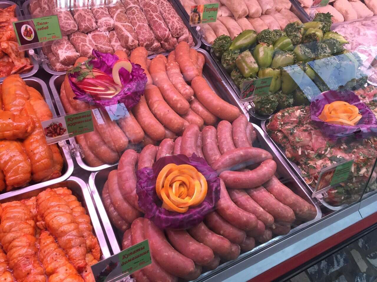 Мясной краснодар. Мясной магазин в Краснодаре. Мясной магазин рулька. Мясопродукты в Суджанском магазине ассортимент. Рулька магазин Краснодар.